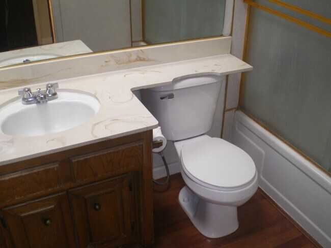 Building Photo - Great 2bd/1bth in Sacramento