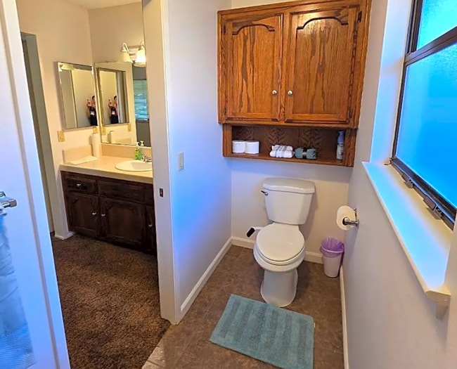 Building Photo - 3 Bedroom/2 Bath Home in the Southwest - $...