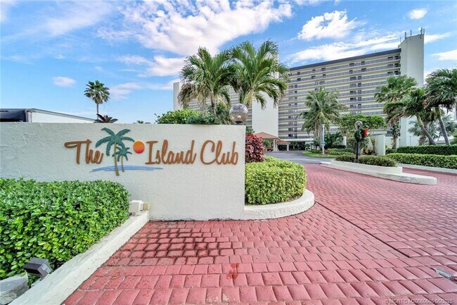 Building Photo - 10410 S Ocean Dr