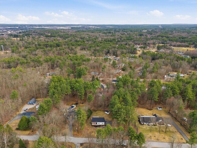 Building Photo - 32 Edinburgh Dr