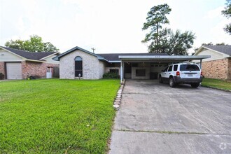 Building Photo - 703 Overbluff St