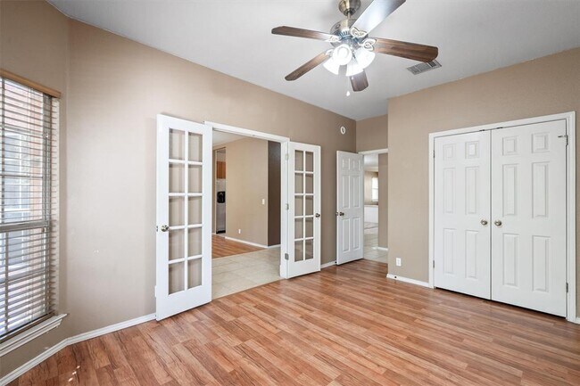 Building Photo - 2202 Bent Bow Dr