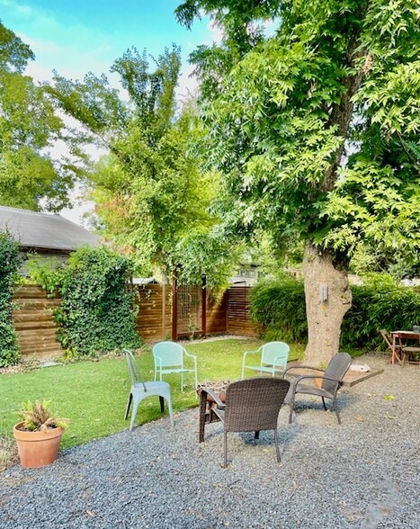 Building Photo - 3006 Govalle Ave