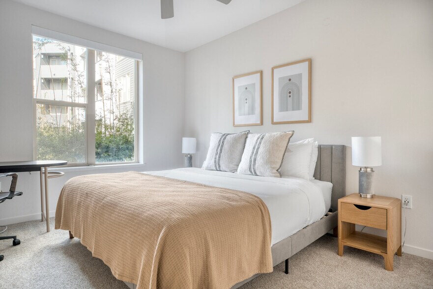 Building Photo - 650 E Capitol Ave