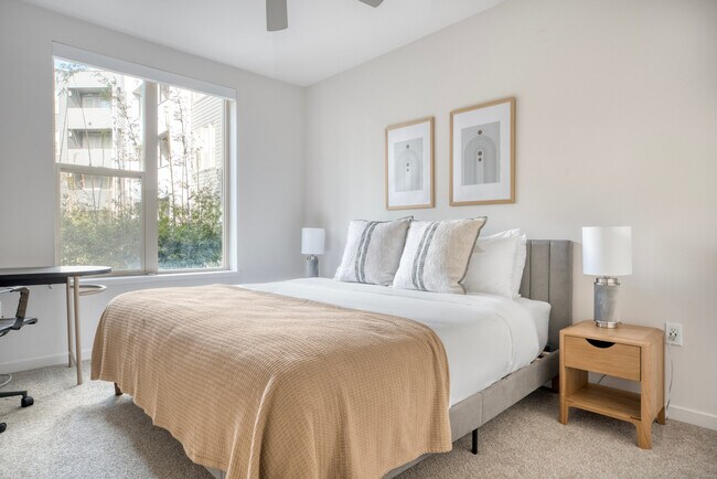 Building Photo - 650 E Capitol Ave