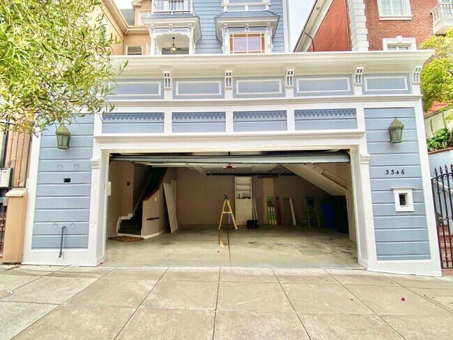 Building Photo - 5BR/3.5BA Elegant Presidio Heights Home! Flat Yard! 2 Car Garage! Laundry! PROGRESSIVE