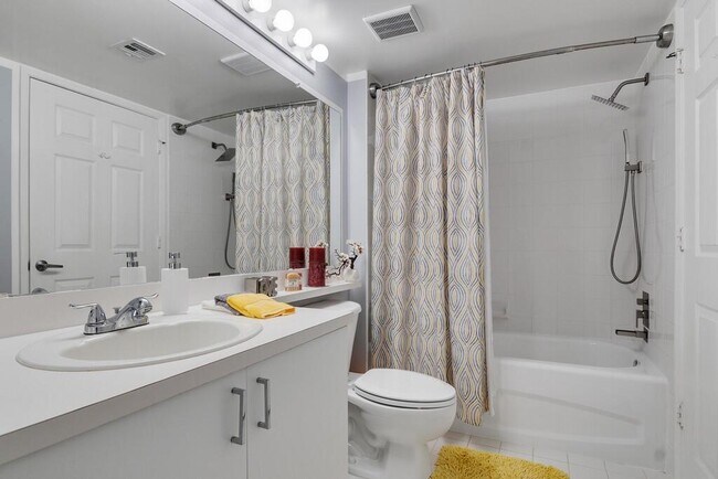 Building Photo - 1670 N 42ND Cir