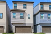 Building Photo - 18412 Idyllic Aly