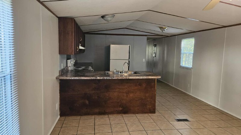 Building Photo - 1081 Hibiscus Rd