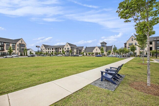 Building Photo - 1247 Winterhaven Dr