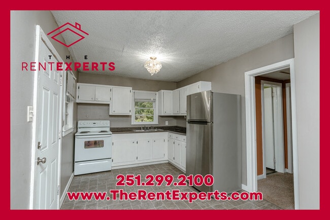 Building Photo - 100 Esplanade Ave