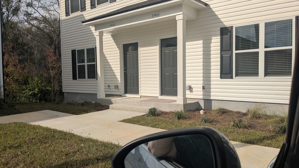 Building Photo - 1966 Green Castle Ln