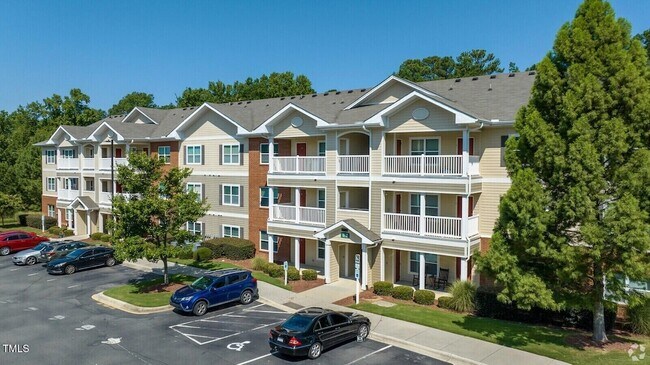 Primary Photo - 1000 Broadstone Way