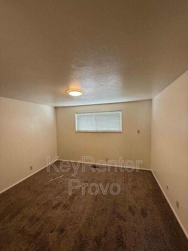 Building Photo - 485 E 535 S