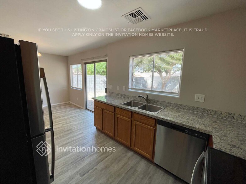Building Photo - 1532 W Burgess Ln