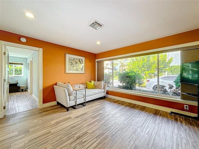 Building Photo - 4100 NE 25th Ave