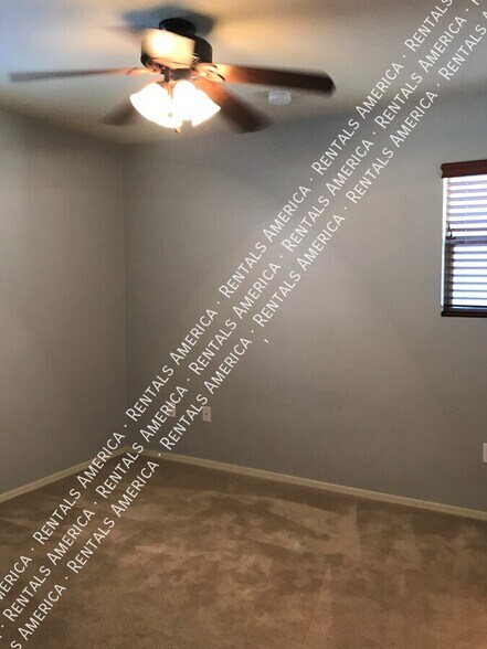 Building Photo - 1691 W Gleaming Moon Ln