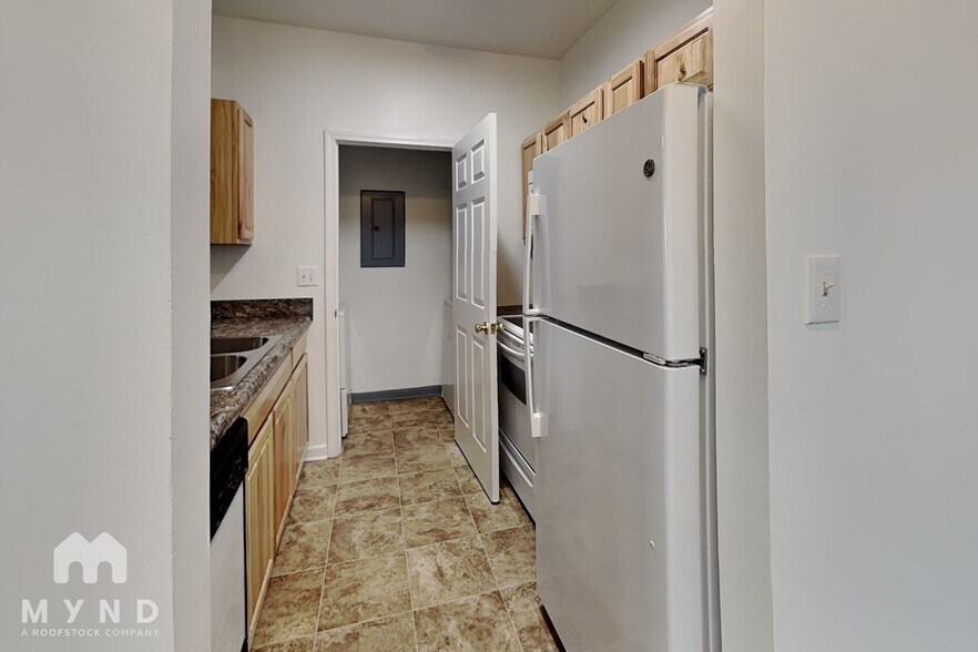 Building Photo - 6325 Mallard View Ln