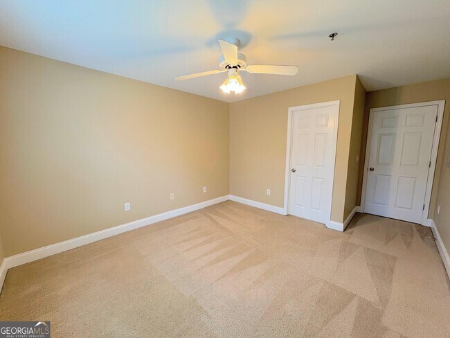 Building Photo - 460 S Barnett Shoals Rd