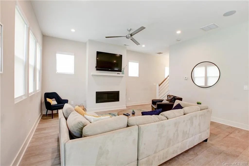 Building Photo - 4115 Merlane Dr