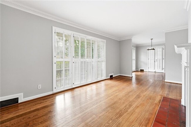 Building Photo - 1846 Fernwood Rd NW