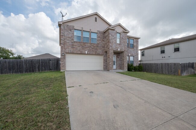 Building Photo - Spacious 4-Bedroom Home in Prime Round Roc...