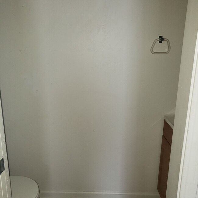 Building Photo - big720