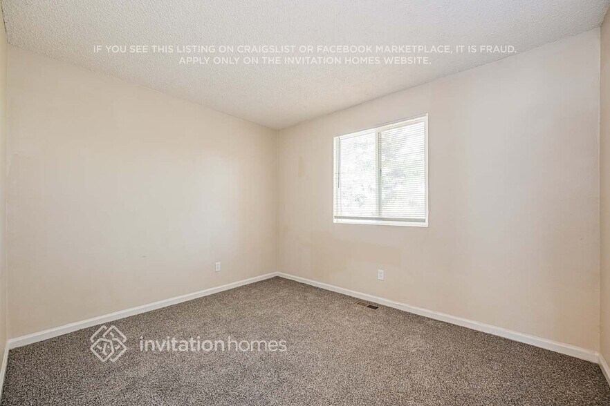 Building Photo - 16152 E Radcliff Pl