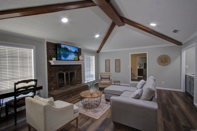 Primary Photo - 3516 Skyline Blvd