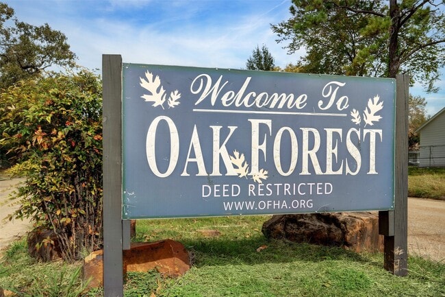 Building Photo - 2115 Gardenia Dr