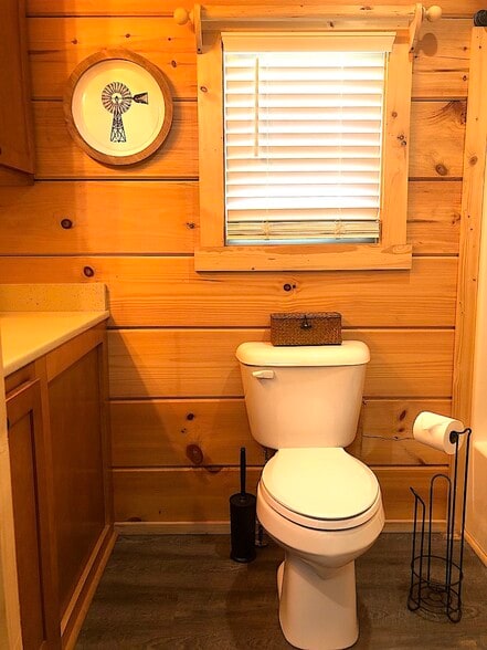 Building Photo - 1566 Old Mill Rd