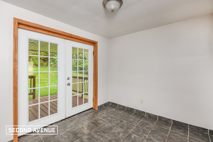 Building Photo - 774 Cottonwood Dr