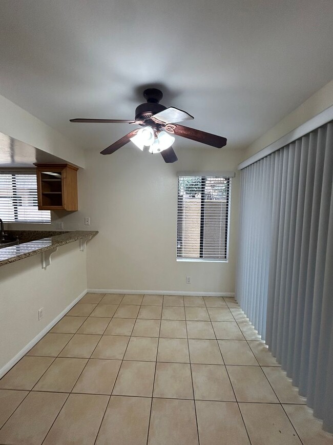 Building Photo - Alpine Glen Place