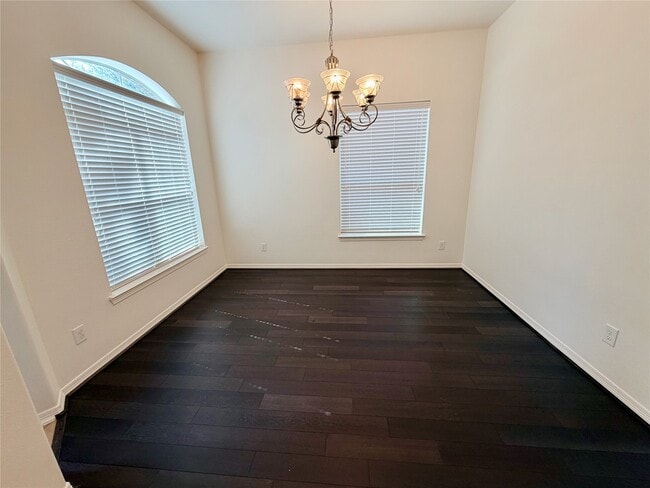 Building Photo - 26922 Henson Falls Dr