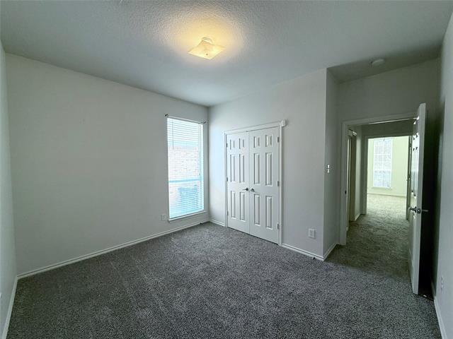 Building Photo - 10008 Tulare Ln