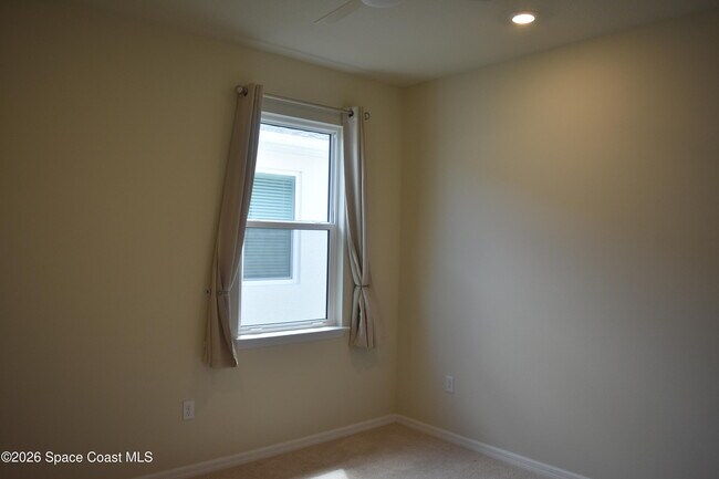 Building Photo - 5039 Sunnytime St