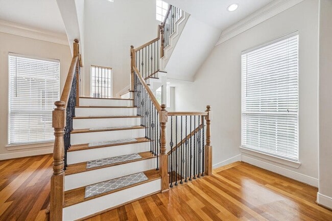 Building Photo - 1316 Birdsall St