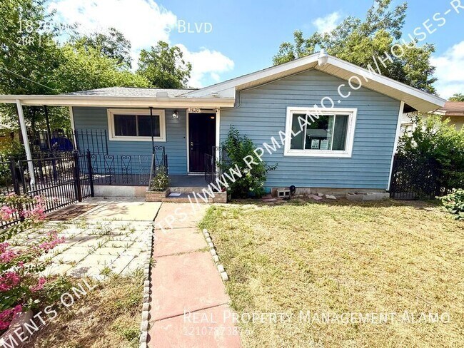 Building Photo - 1820 W Southcross Blvd