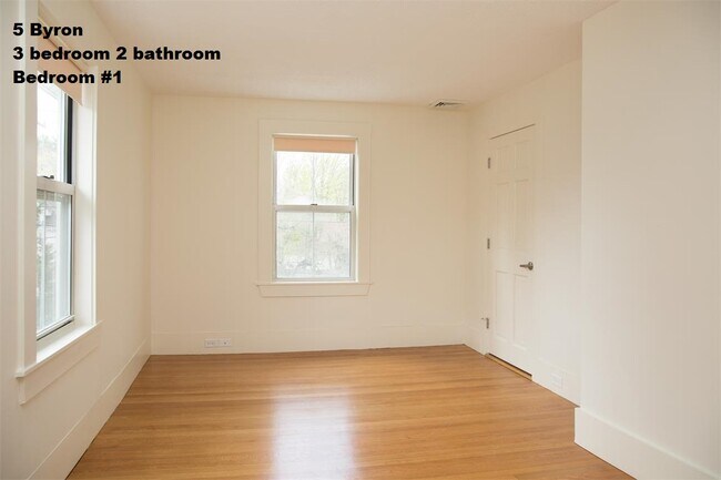 Building Photo - 5 Byron St