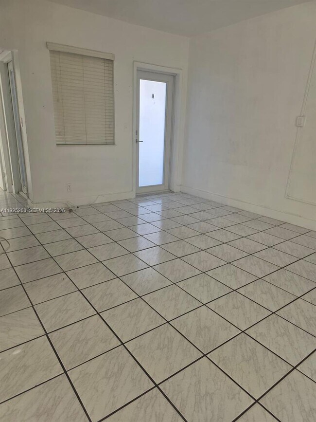 Building Photo - 7155 Rue Notre Dame