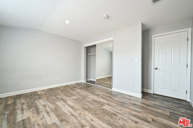 Building Photo - 14420 Rosecrans Ave