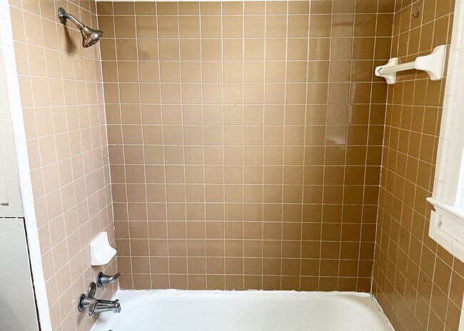 Building Photo - 3211 Jefferson Ave