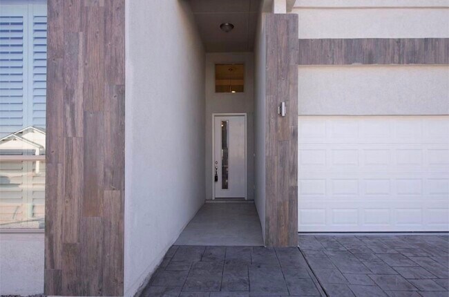 Building Photo - 14832 Boer Trail