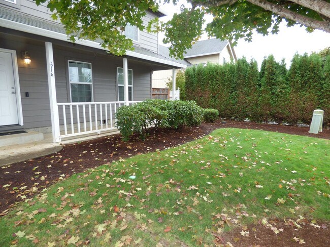 Building Photo - 3 bed 2.5 bath House in Stayton!! Close to...