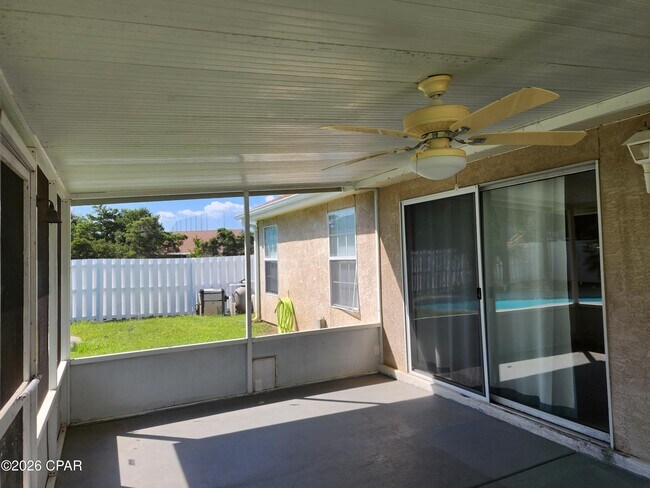 Building Photo - 226 Summerwood Dr