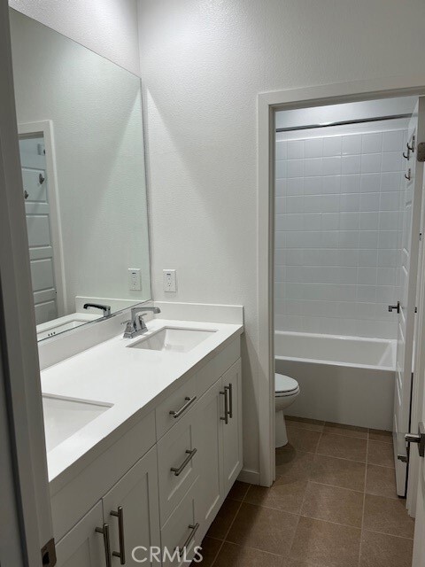 Building Photo - 281 Carmine