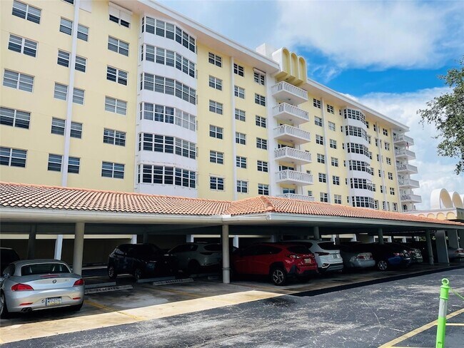 Building Photo - 2500 NE 48th Ln