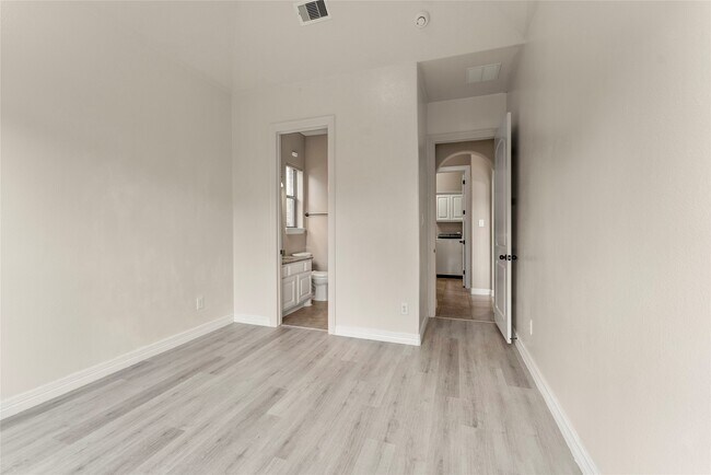 Building Photo - 66 N Bacopa Dr