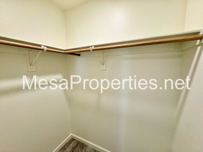 Building Photo - 14173 Mustang Cir