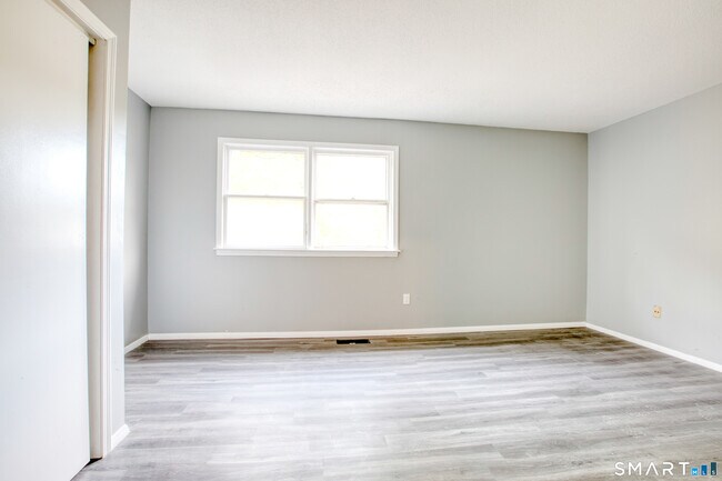 Building Photo - 76 Caesar Dr